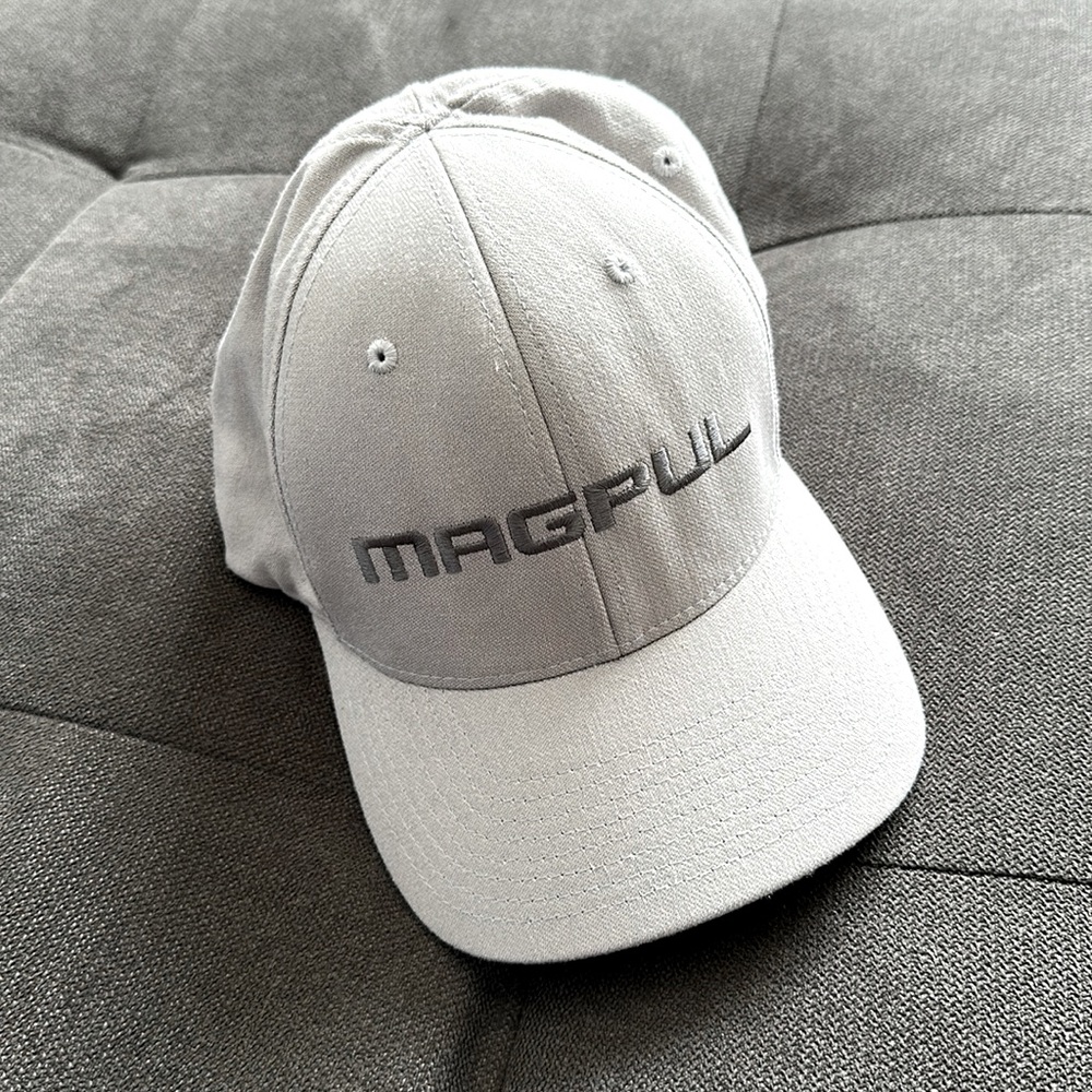 Men’s Large/X-Large Magpul Hat